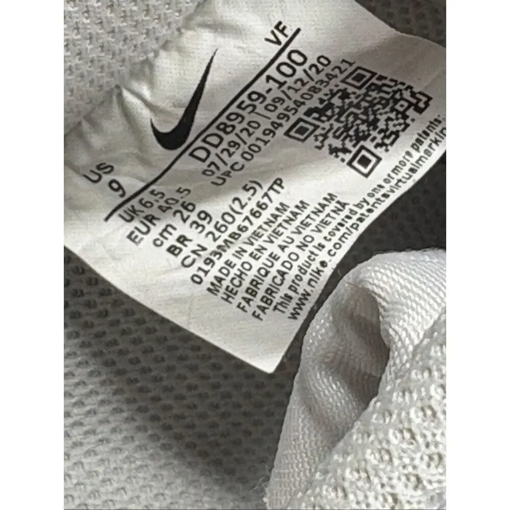 Nike Air Force 1 Low ‘07 Triple White DD8959-100 Women’s Size 9